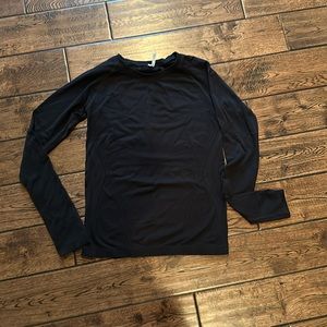 Athleta momentum long sleeve. Black. Size small